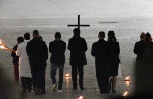 PapaViaCrucis